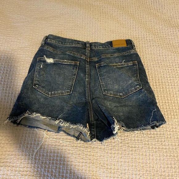 American Eagle Stretch Mom Shorts - Picture 2 of 4